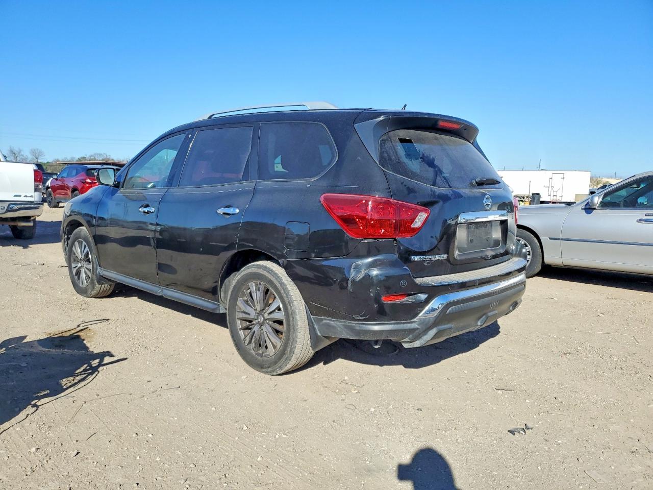 2017 NISSAN PATHFINDER S photo 2