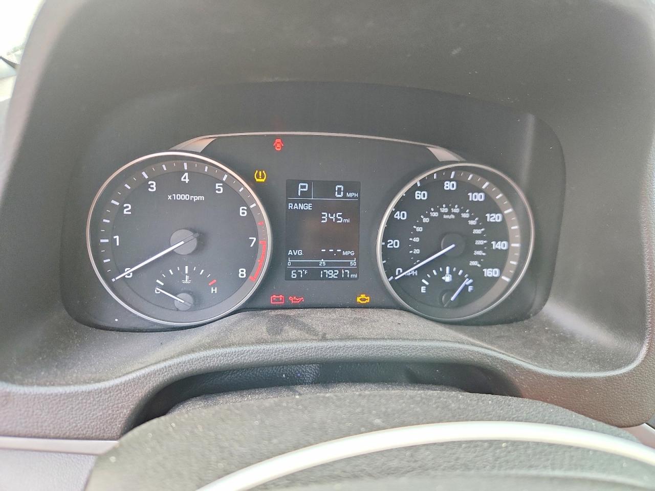 2017 HYUNDAI ELANTRA SE photo 9