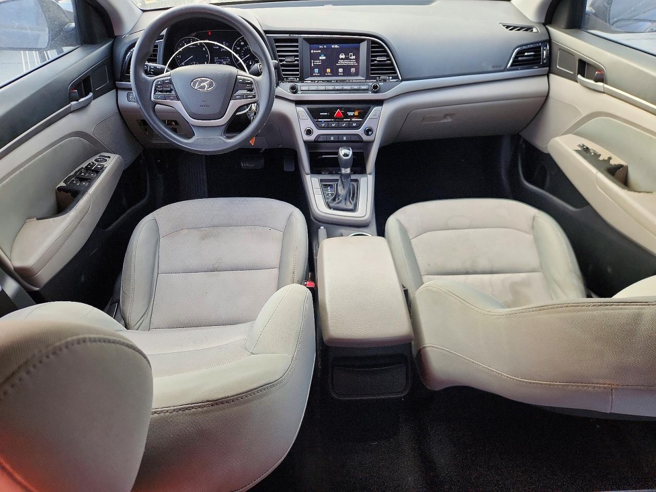 2017 HYUNDAI ELANTRA SE photo 8