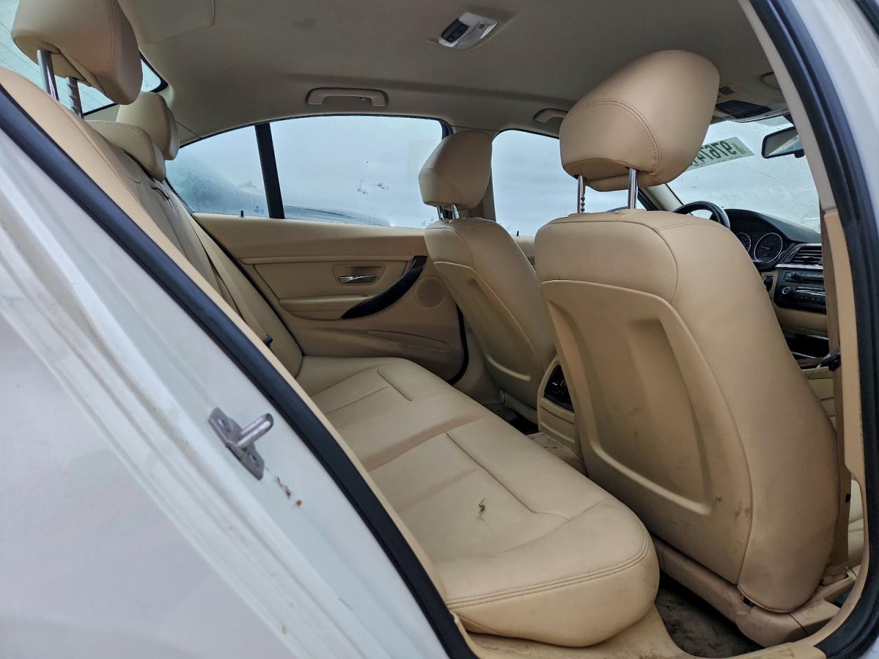2015 BMW 320 I photo 28