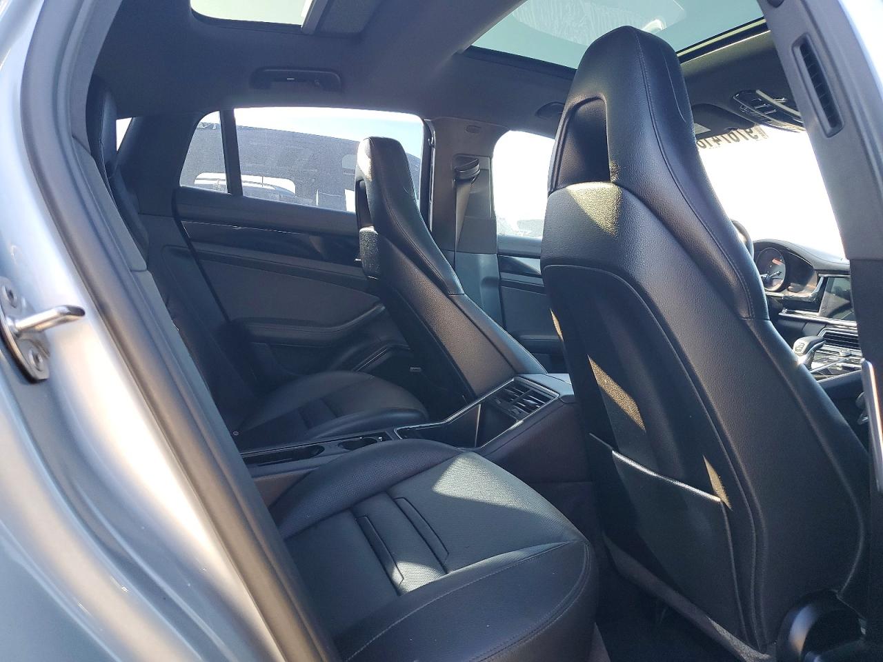 2018 PORSCHE PANAMERA 4 photo 10