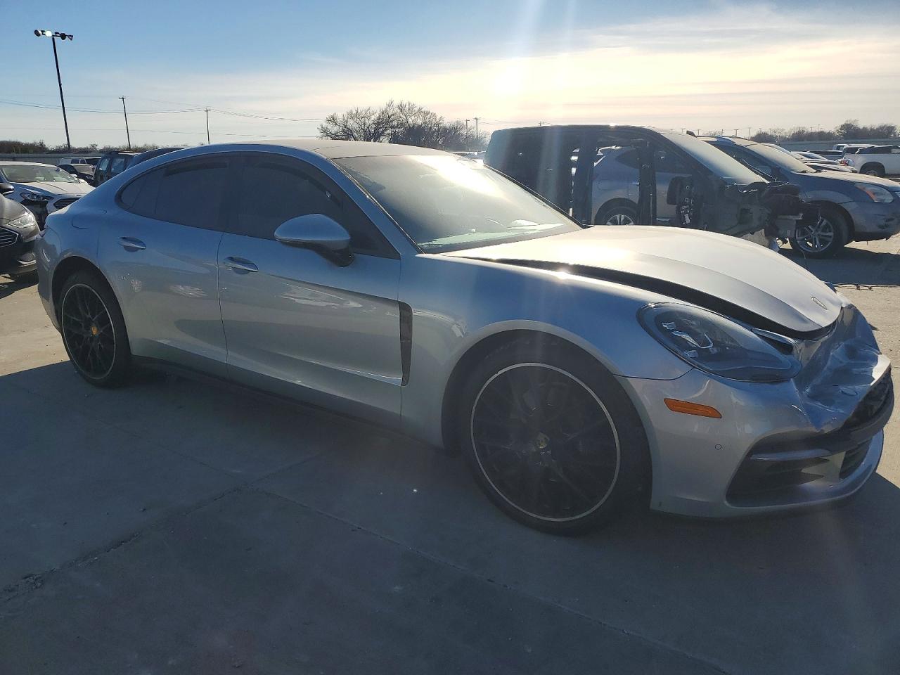 2018 PORSCHE PANAMERA 4 photo 4