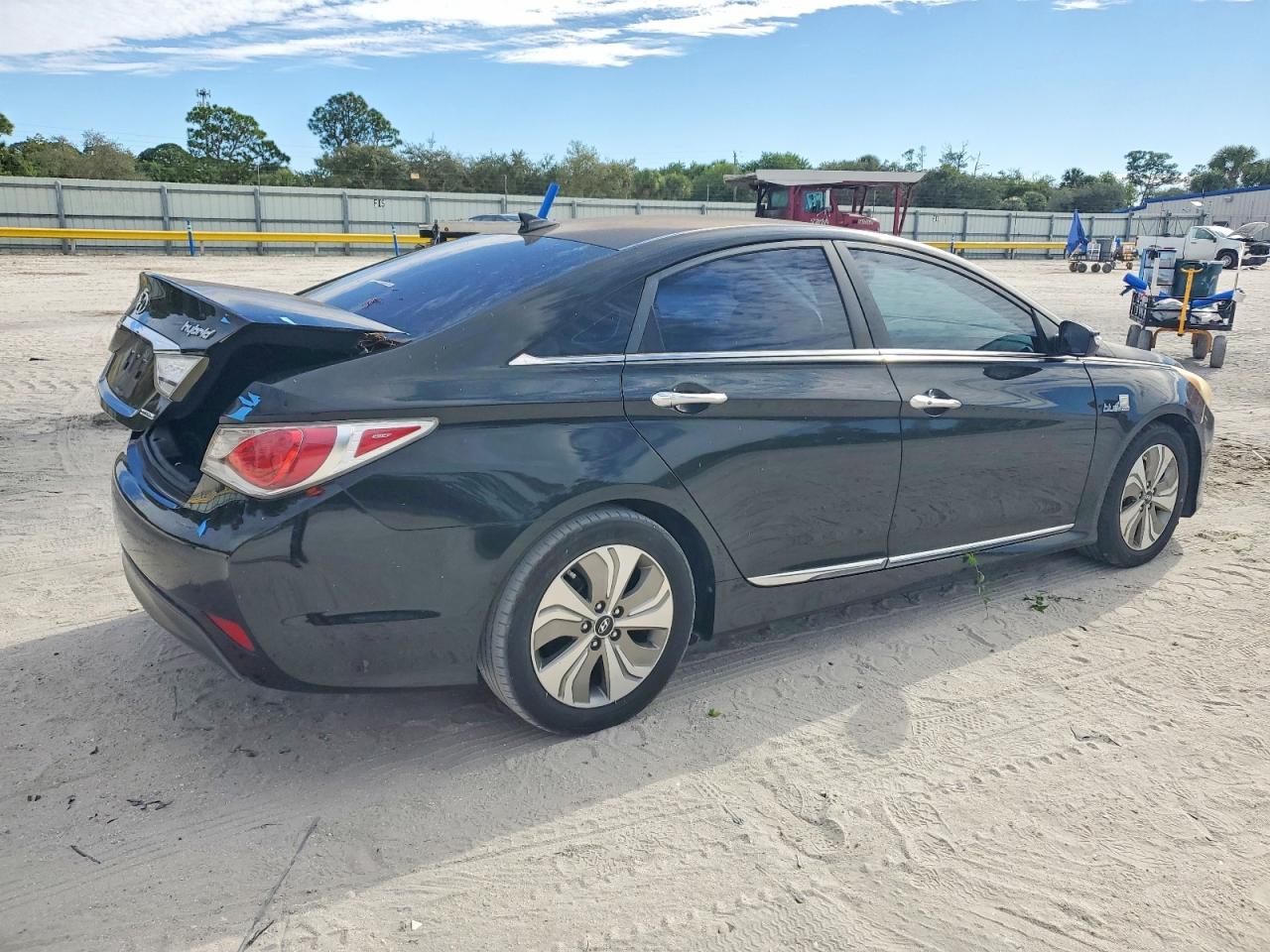2013 HYUNDAI SONATA HYBRID photo 3