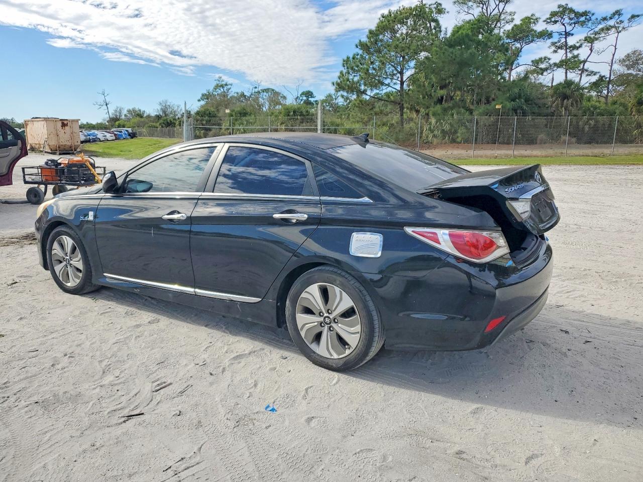 2013 HYUNDAI SONATA HYBRID photo 2