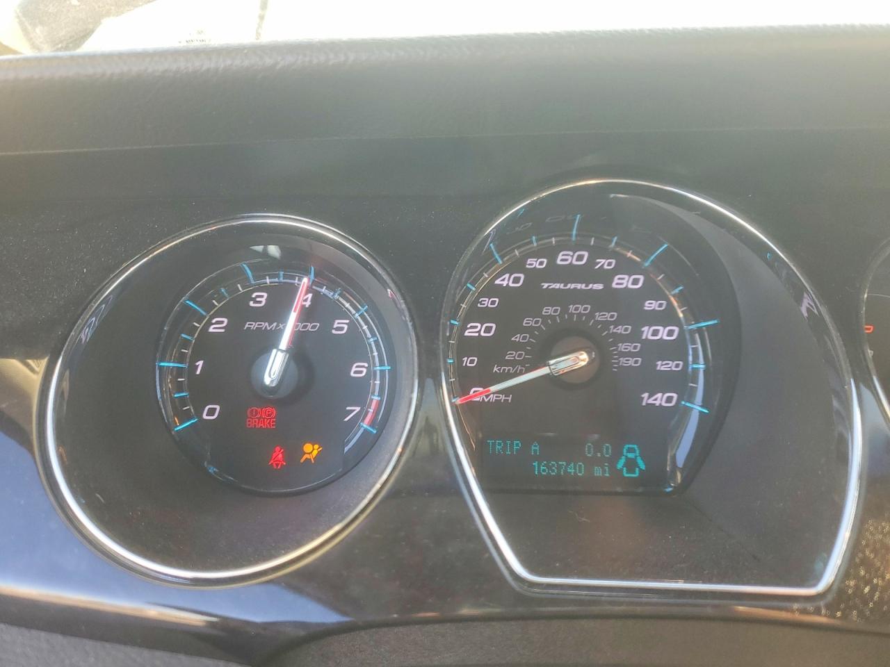 2011 FORD TAURUS LIMITED photo 9
