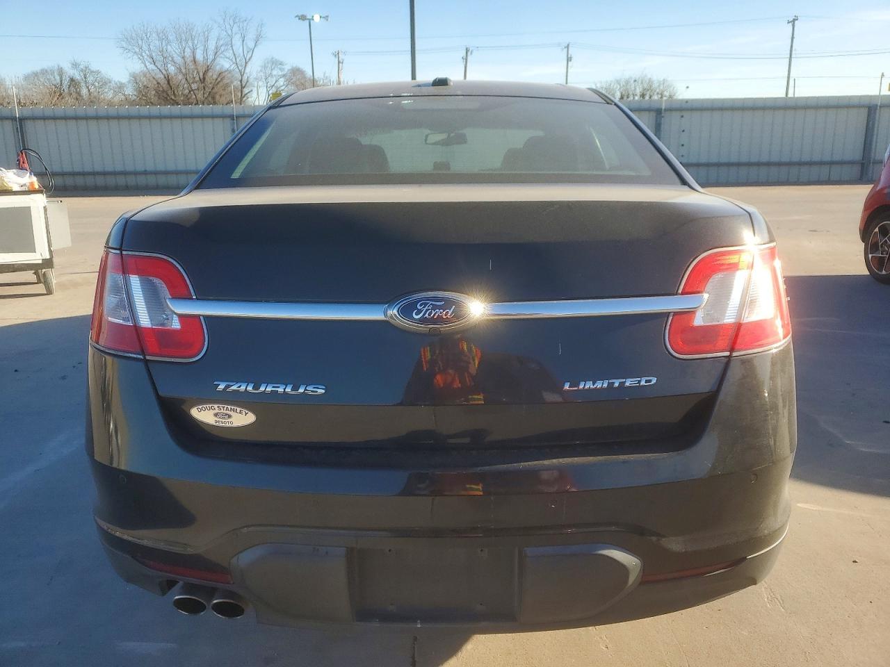 2011 FORD TAURUS LIMITED photo 6