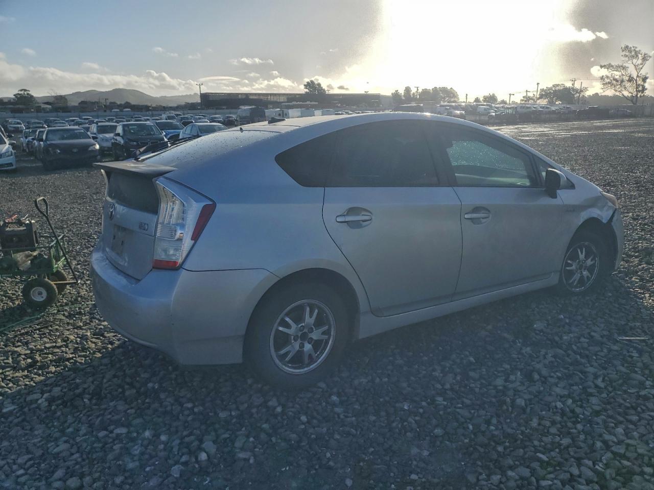 2010 TOYOTA PRIUS photo 3