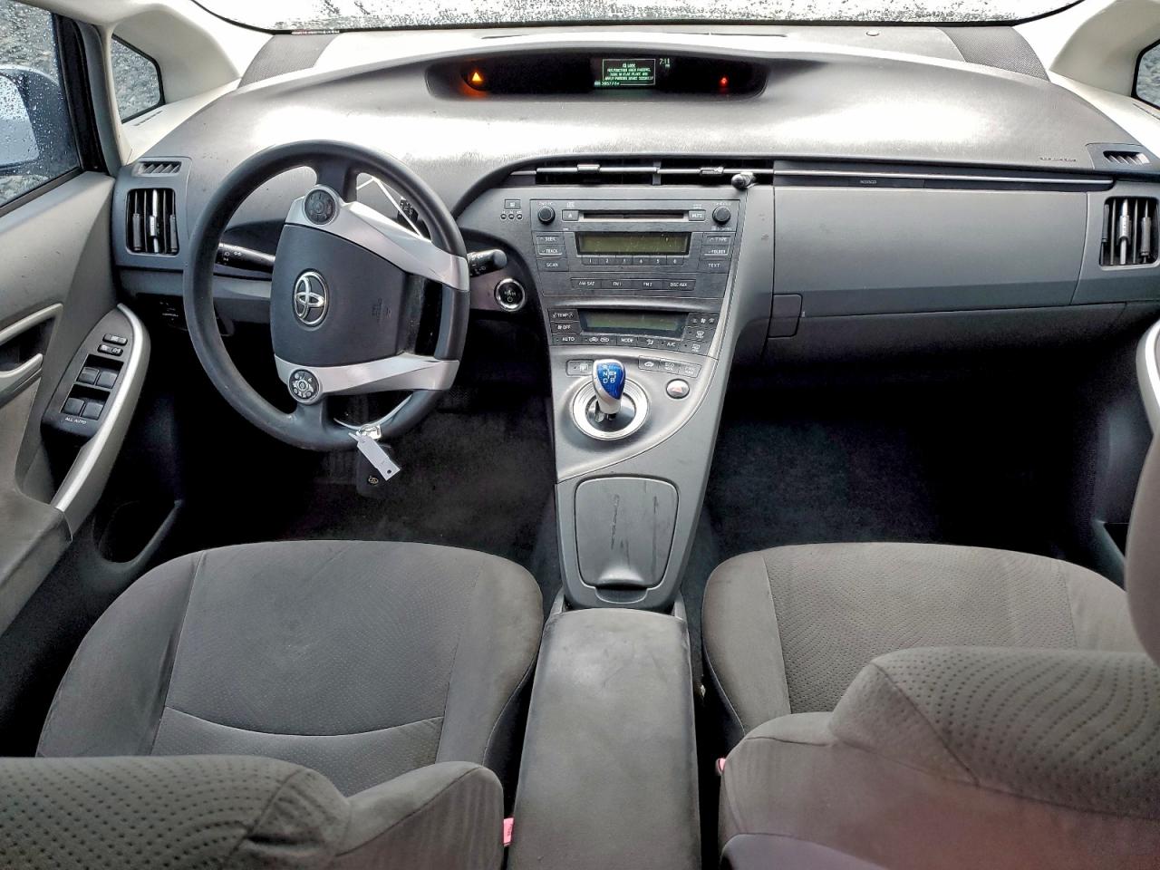 2010 TOYOTA PRIUS photo 8