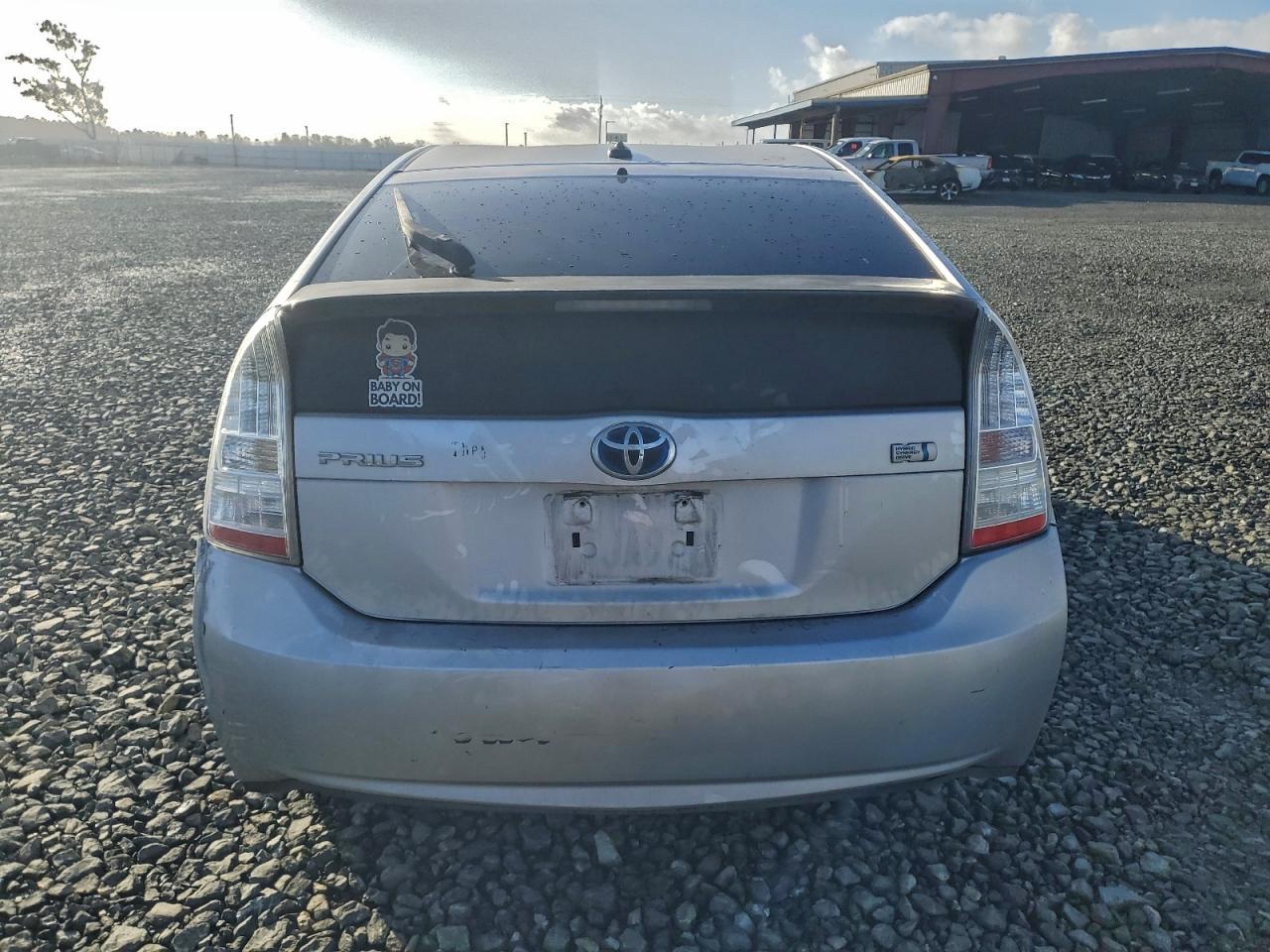 2010 TOYOTA PRIUS photo 6