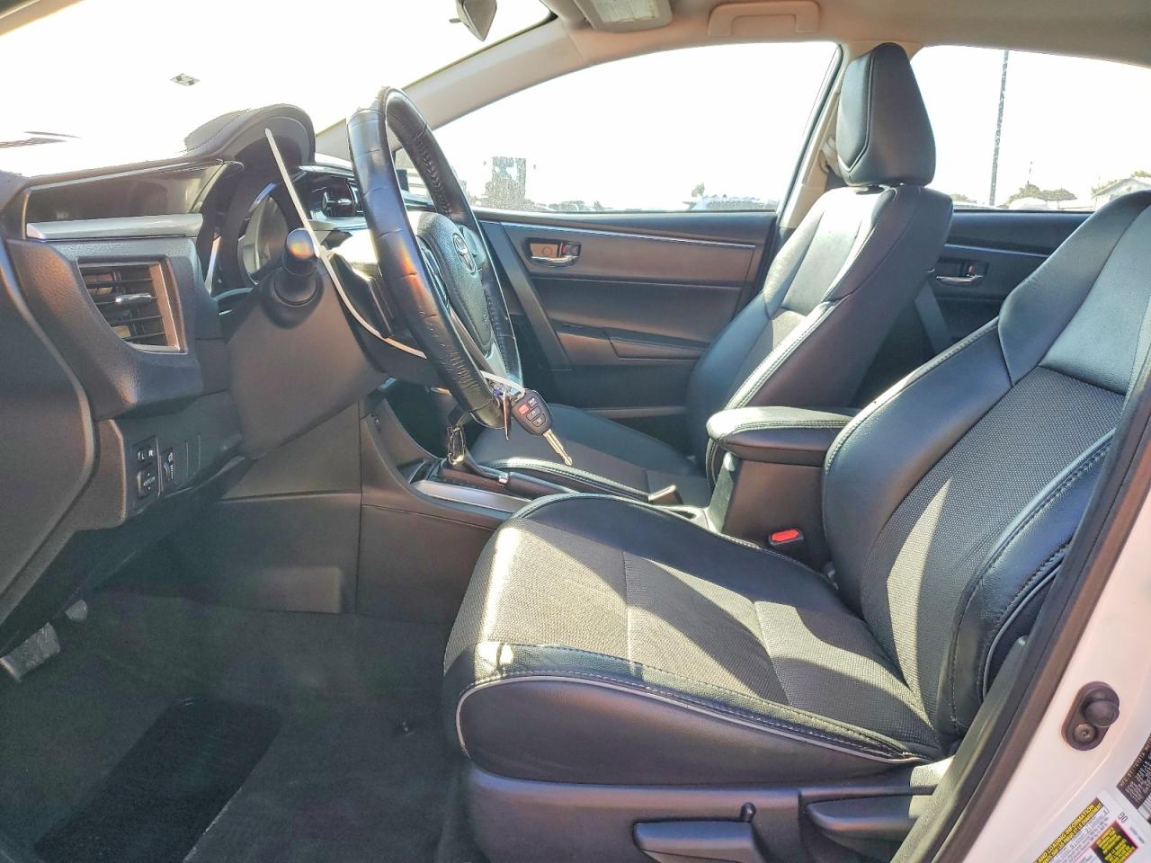 2016 TOYOTA COROLLA S photo 13