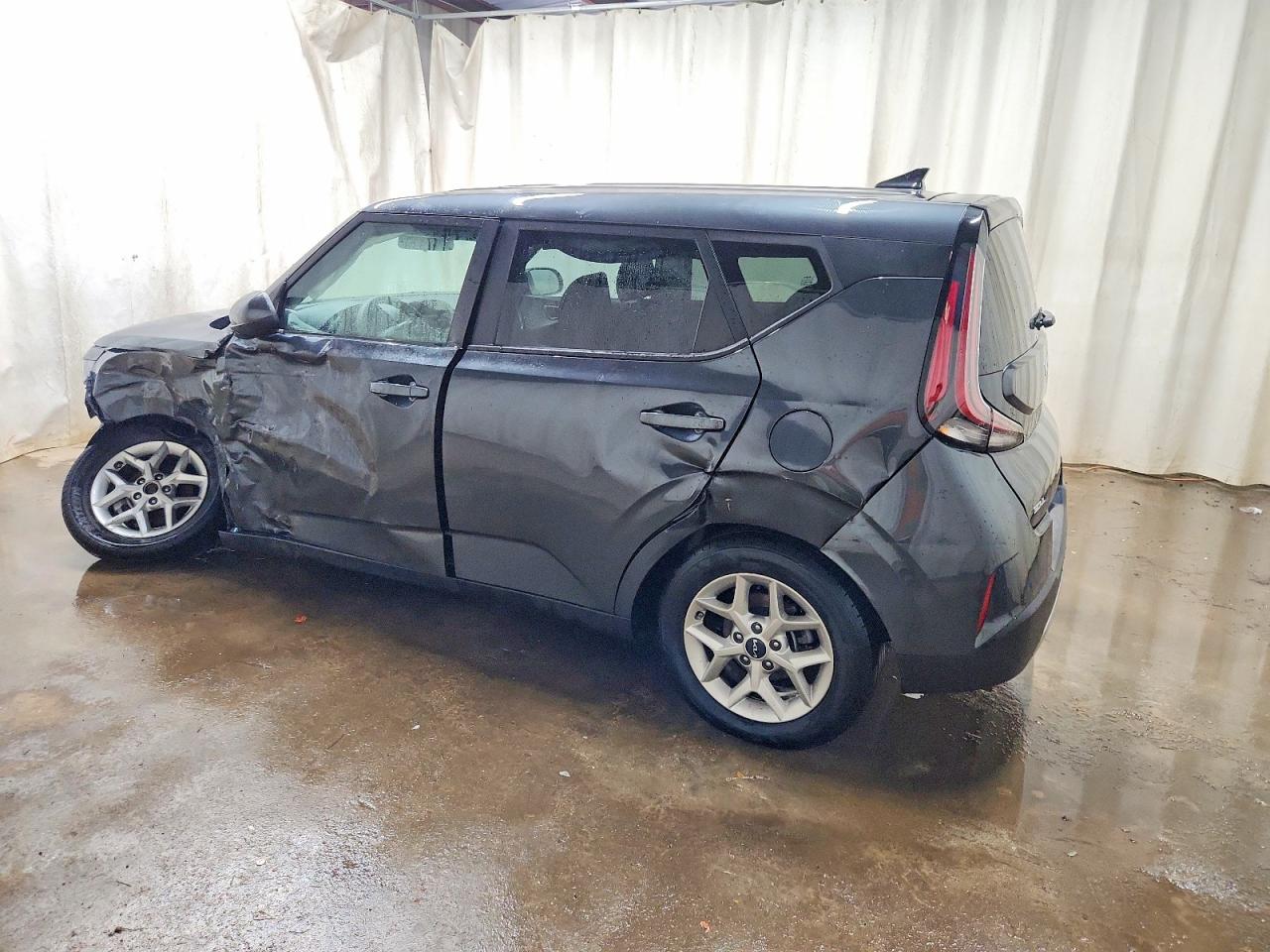 2025 KIA SOUL LX photo 2