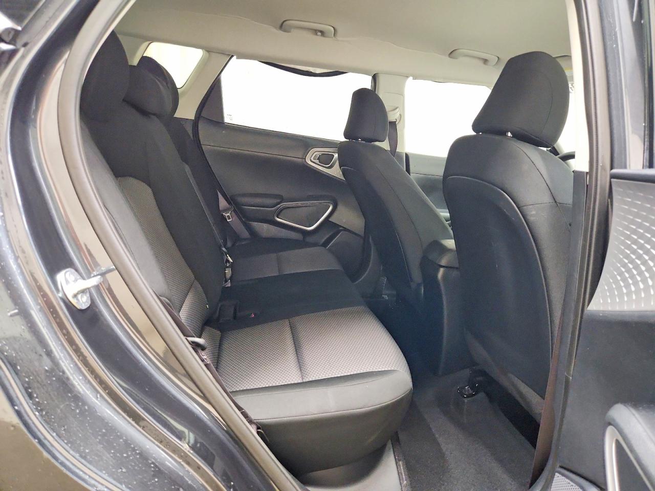 2025 KIA SOUL LX photo 10