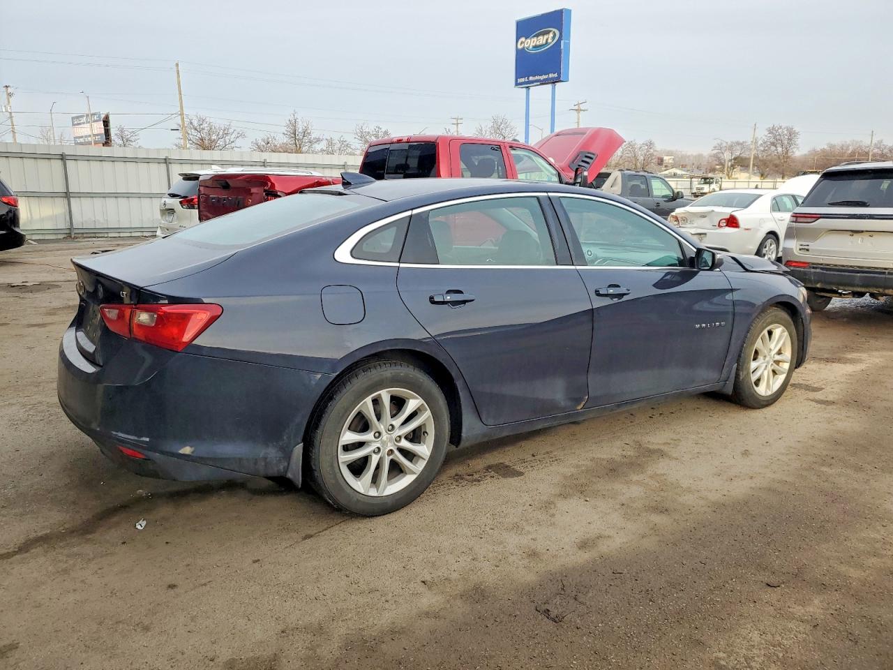 2017 CHEVROLET MALIBU LT photo 3