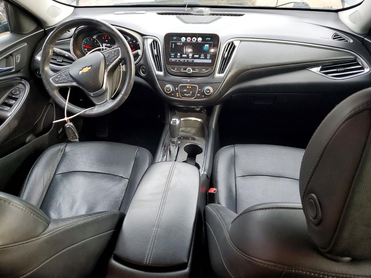 2017 CHEVROLET MALIBU LT photo 8