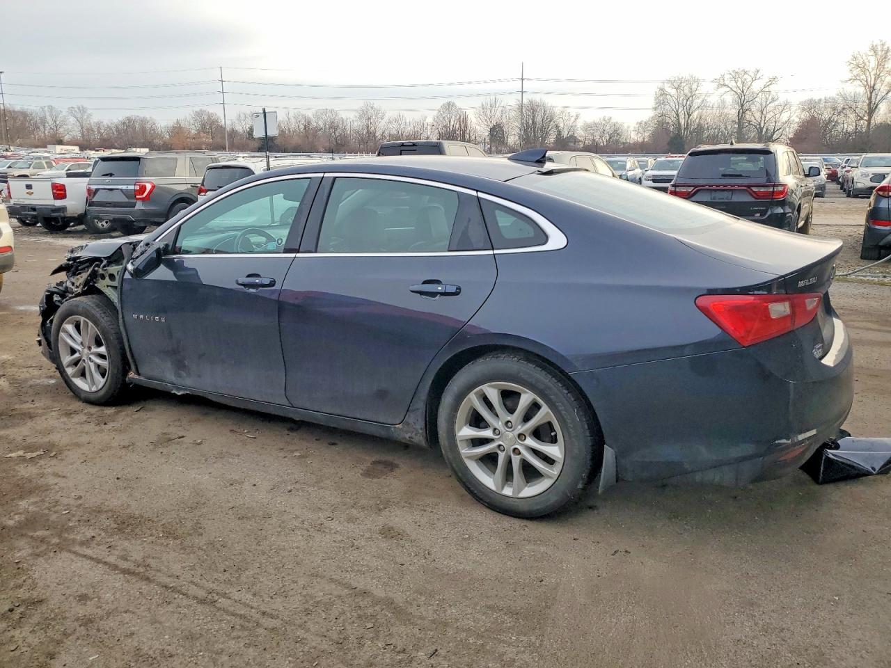 2017 CHEVROLET MALIBU LT photo 2