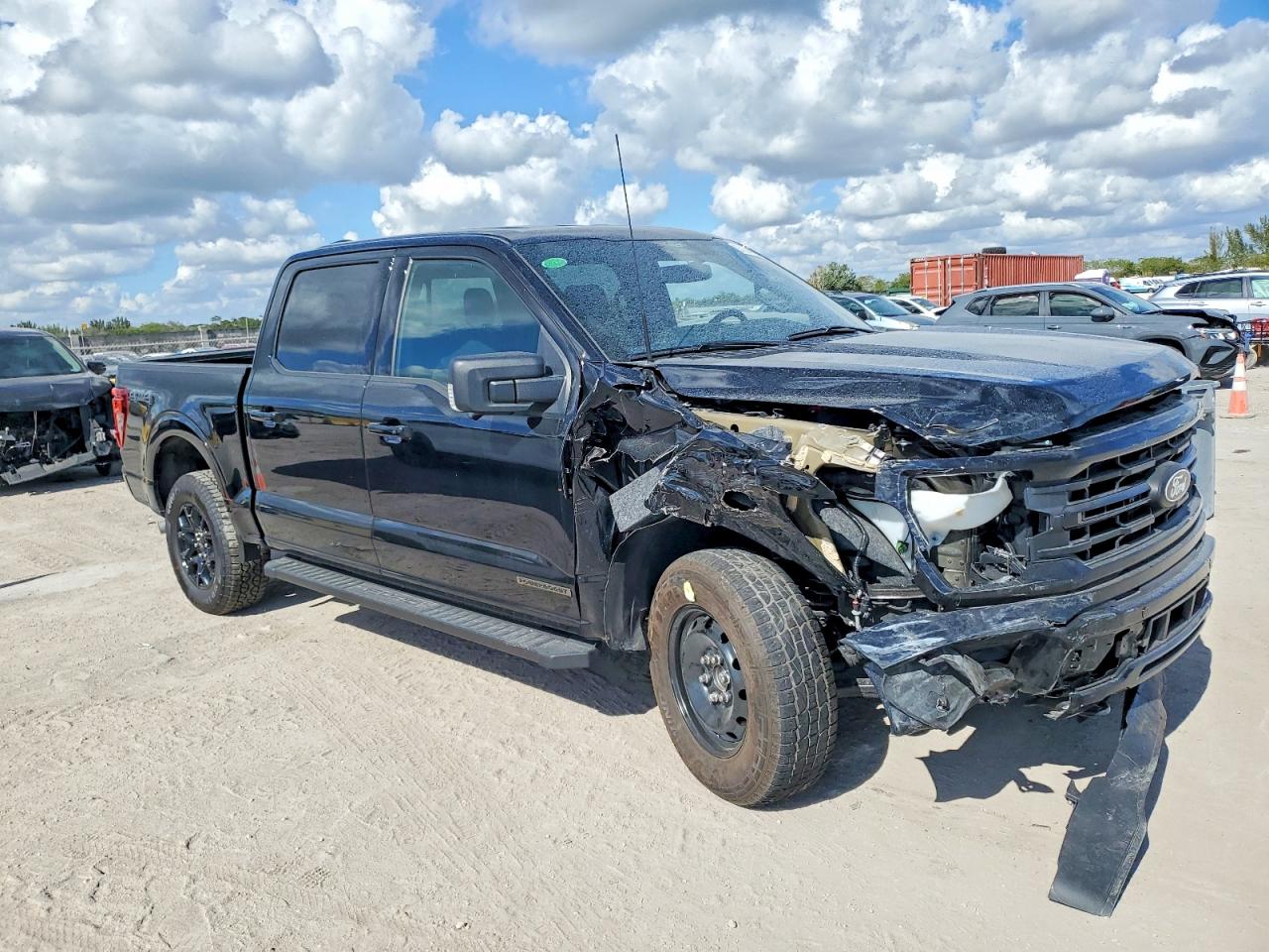 2025 FORD F150 XLT photo 7