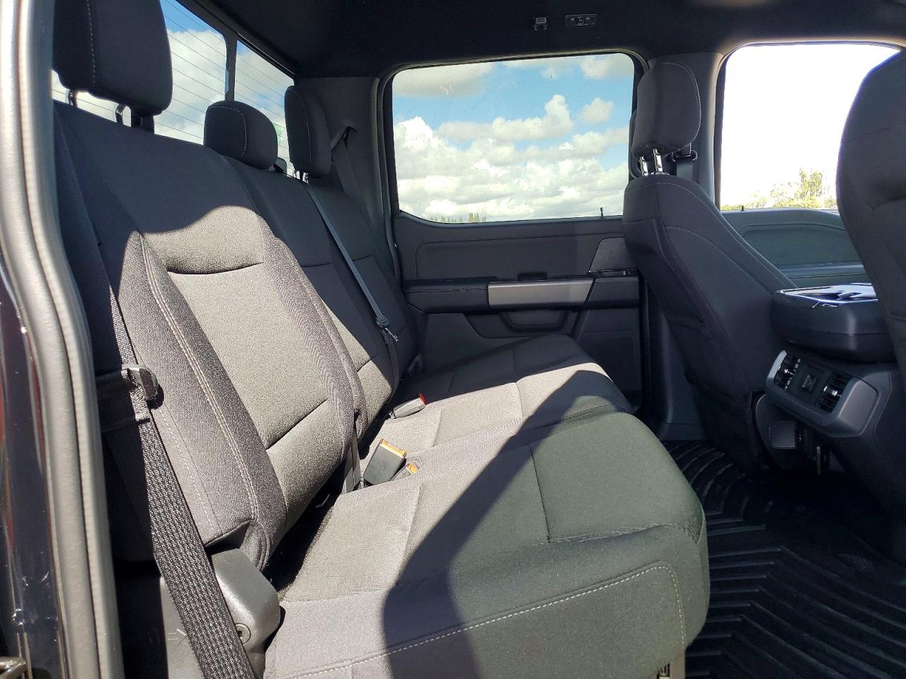 2025 FORD F150 XLT photo 19