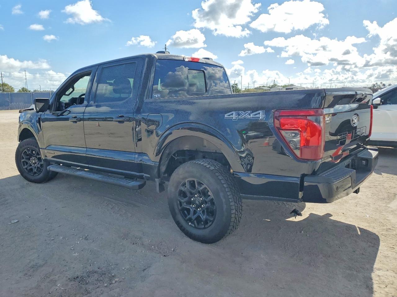 2025 FORD F150 XLT photo 3