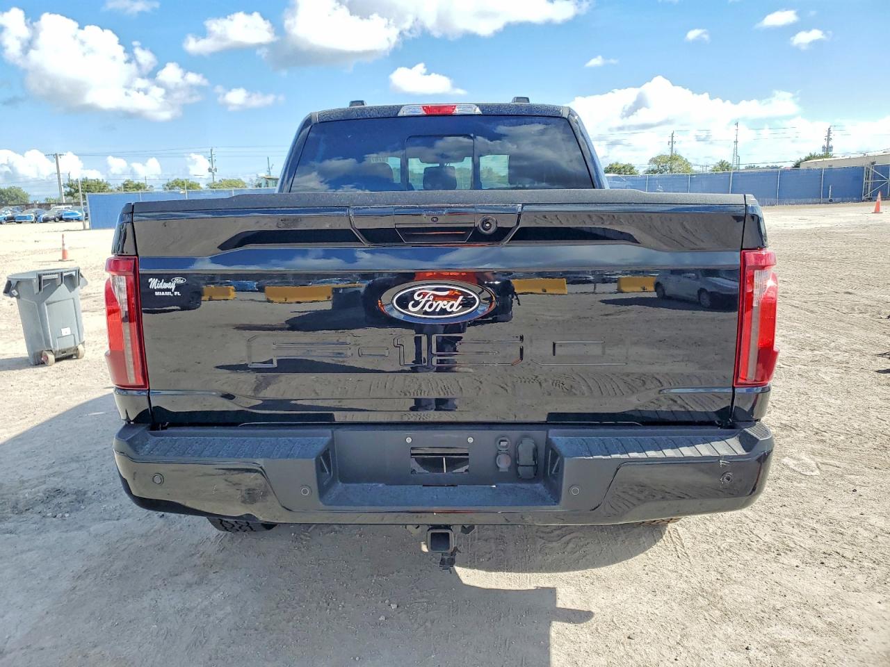 2025 FORD F150 XLT photo 11
