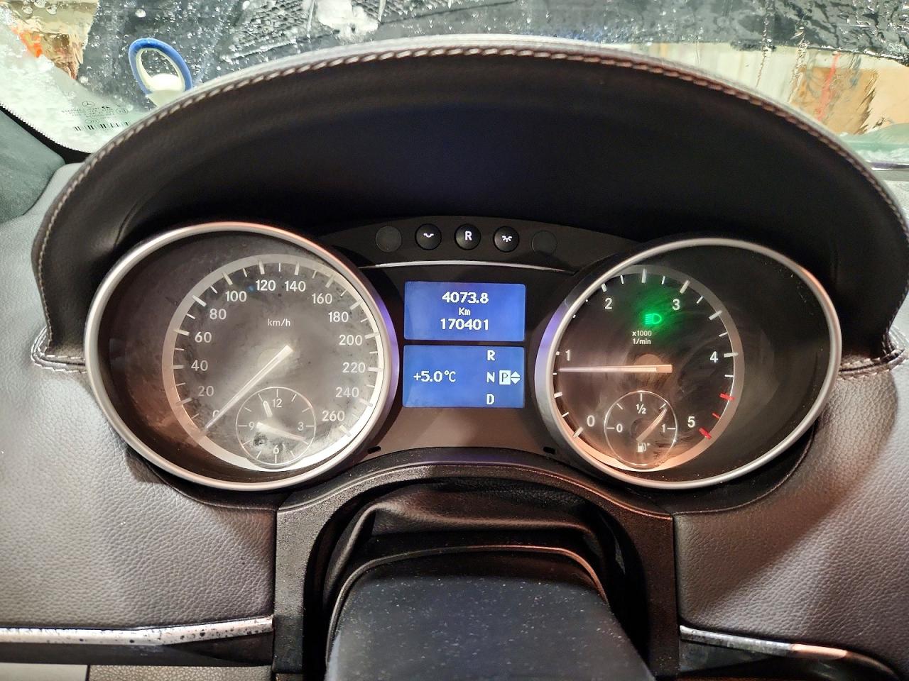 2012 MERCEDES-BENZ GL 350 BLUETEC photo 9
