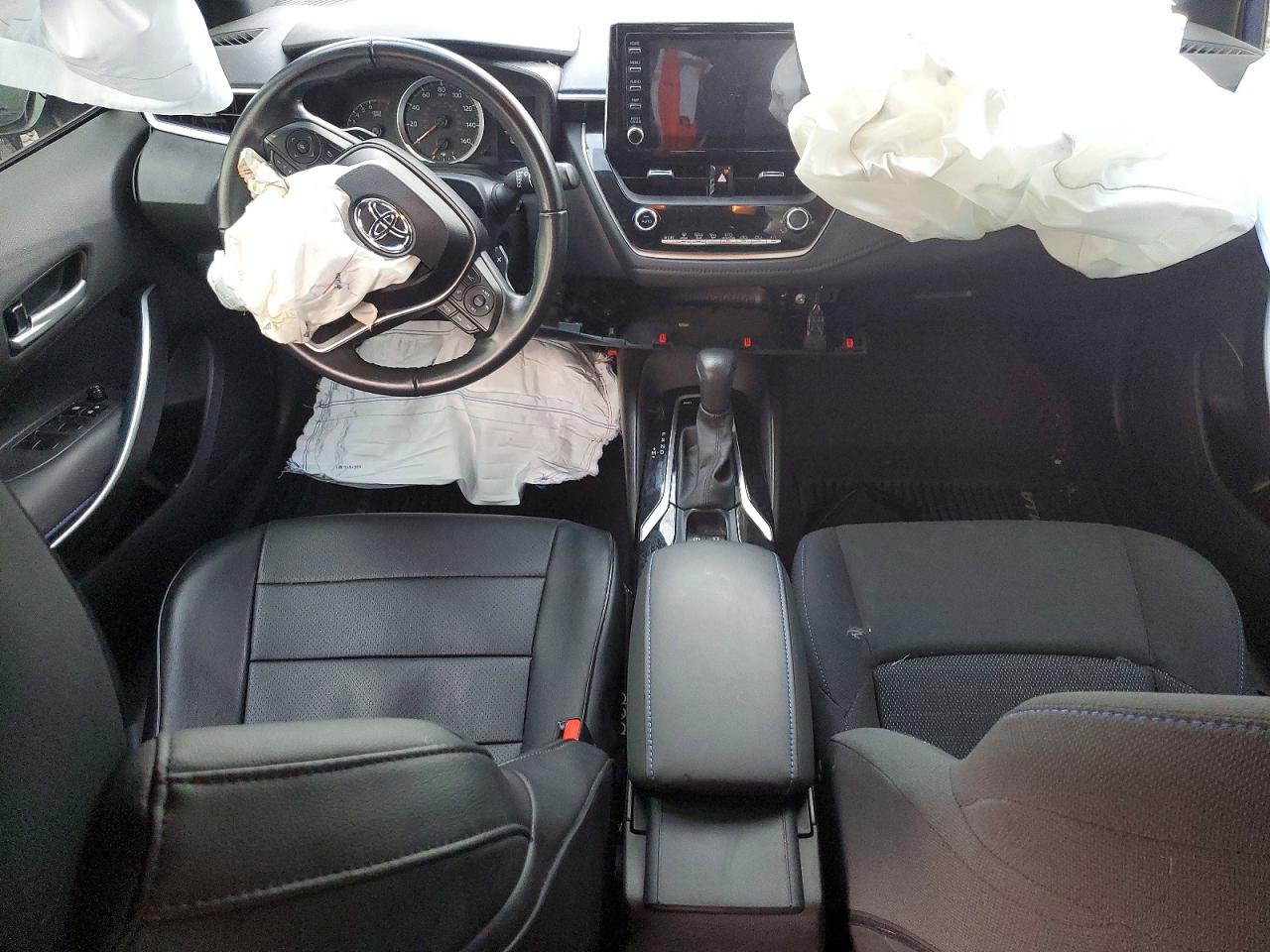 2020 TOYOTA COROLLA SE photo 8