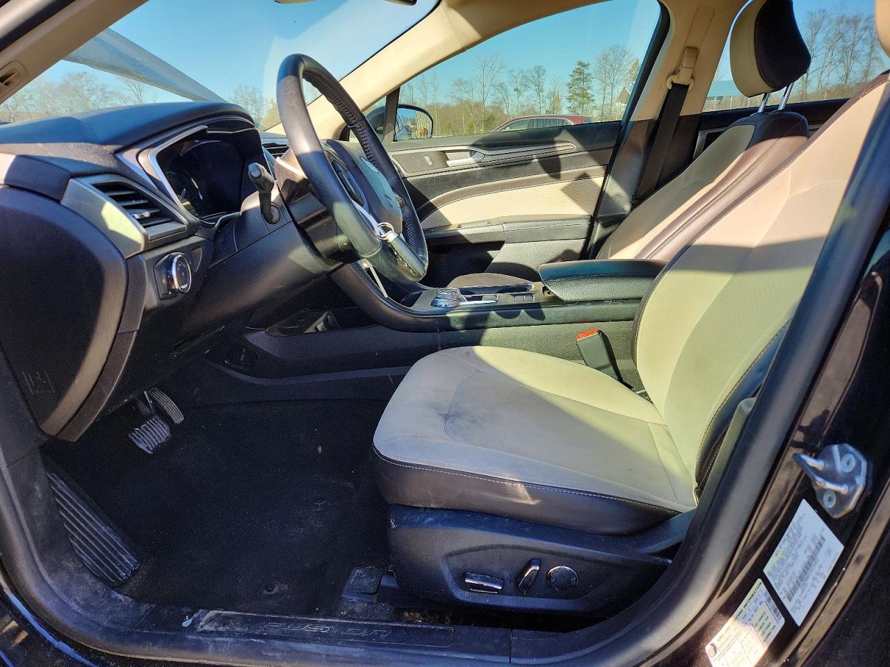 2020 FORD FUSION SE photo 7