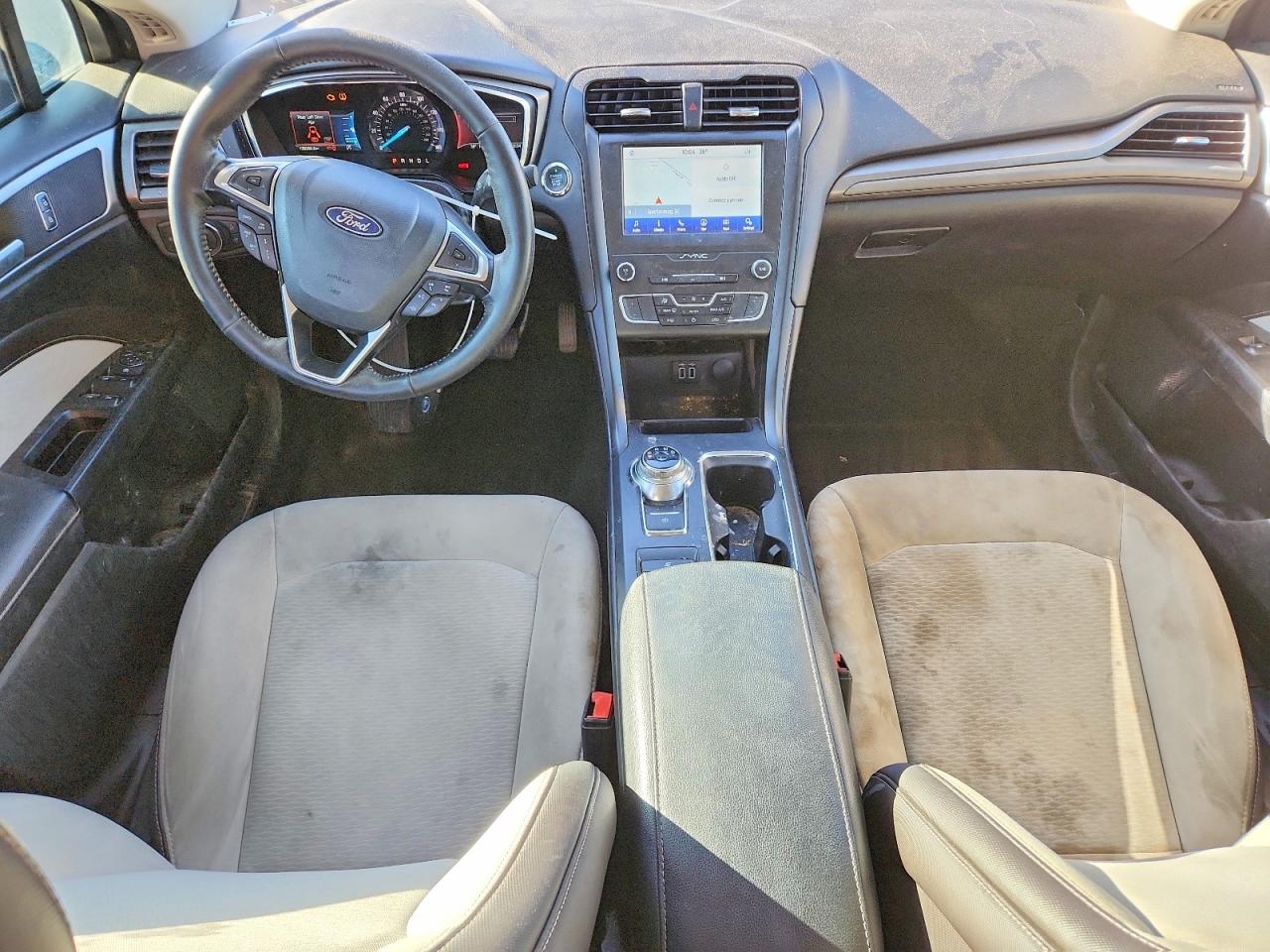 2020 FORD FUSION SE photo 8