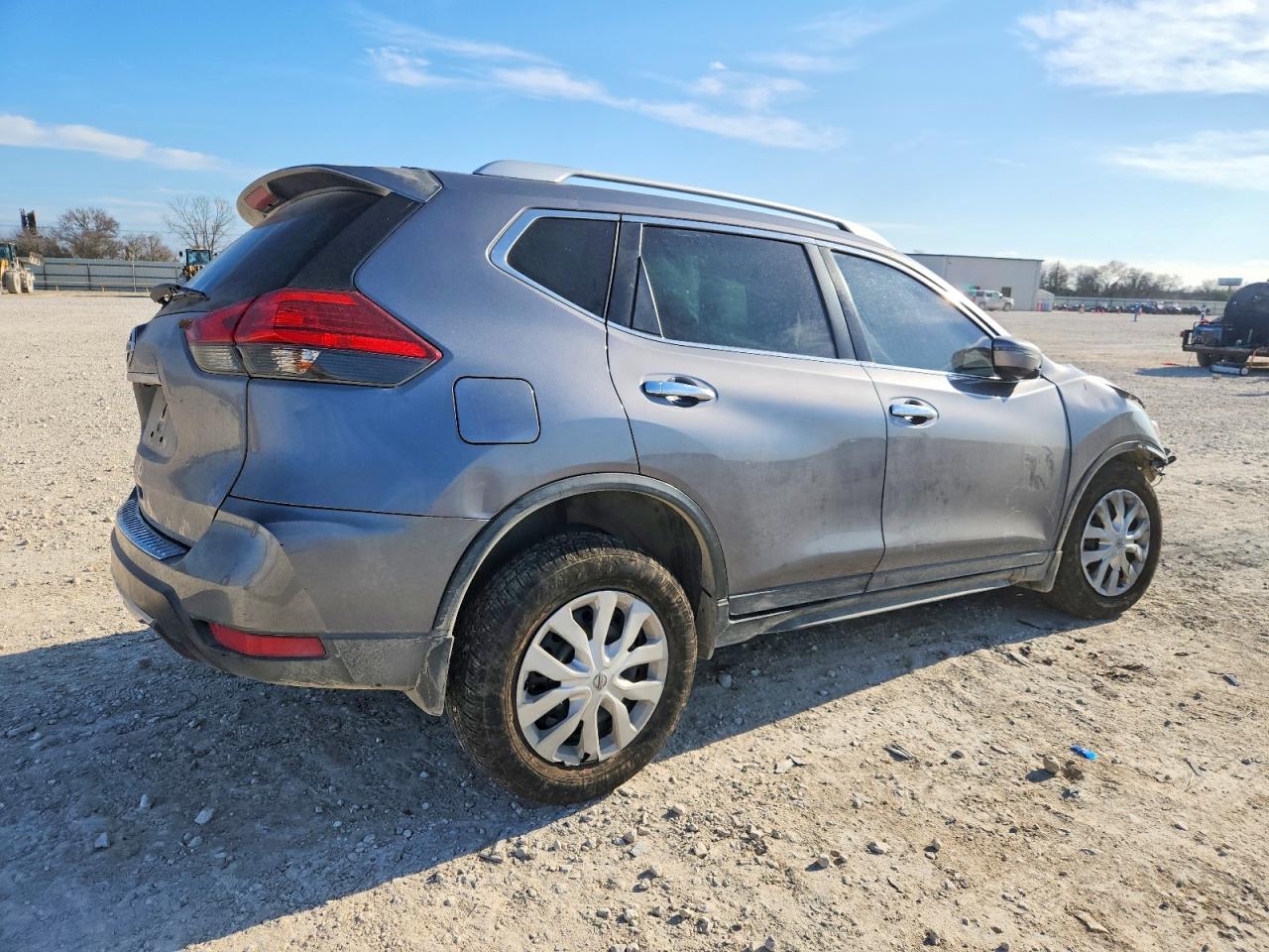 2017 NISSAN ROGUE S photo 3