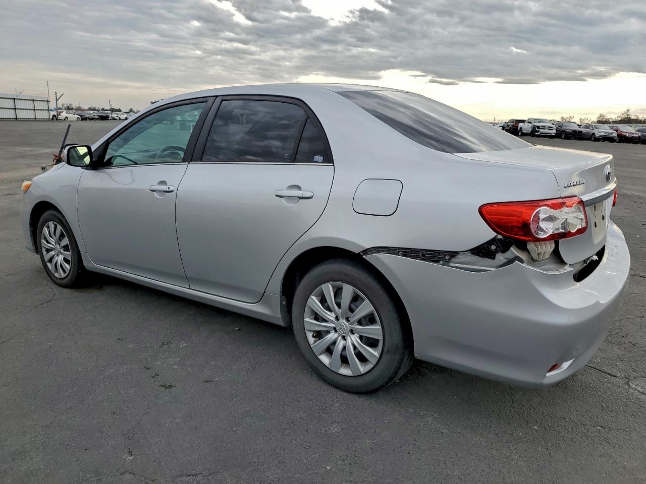 2013 TOYOTA COROLLA BASE photo 2