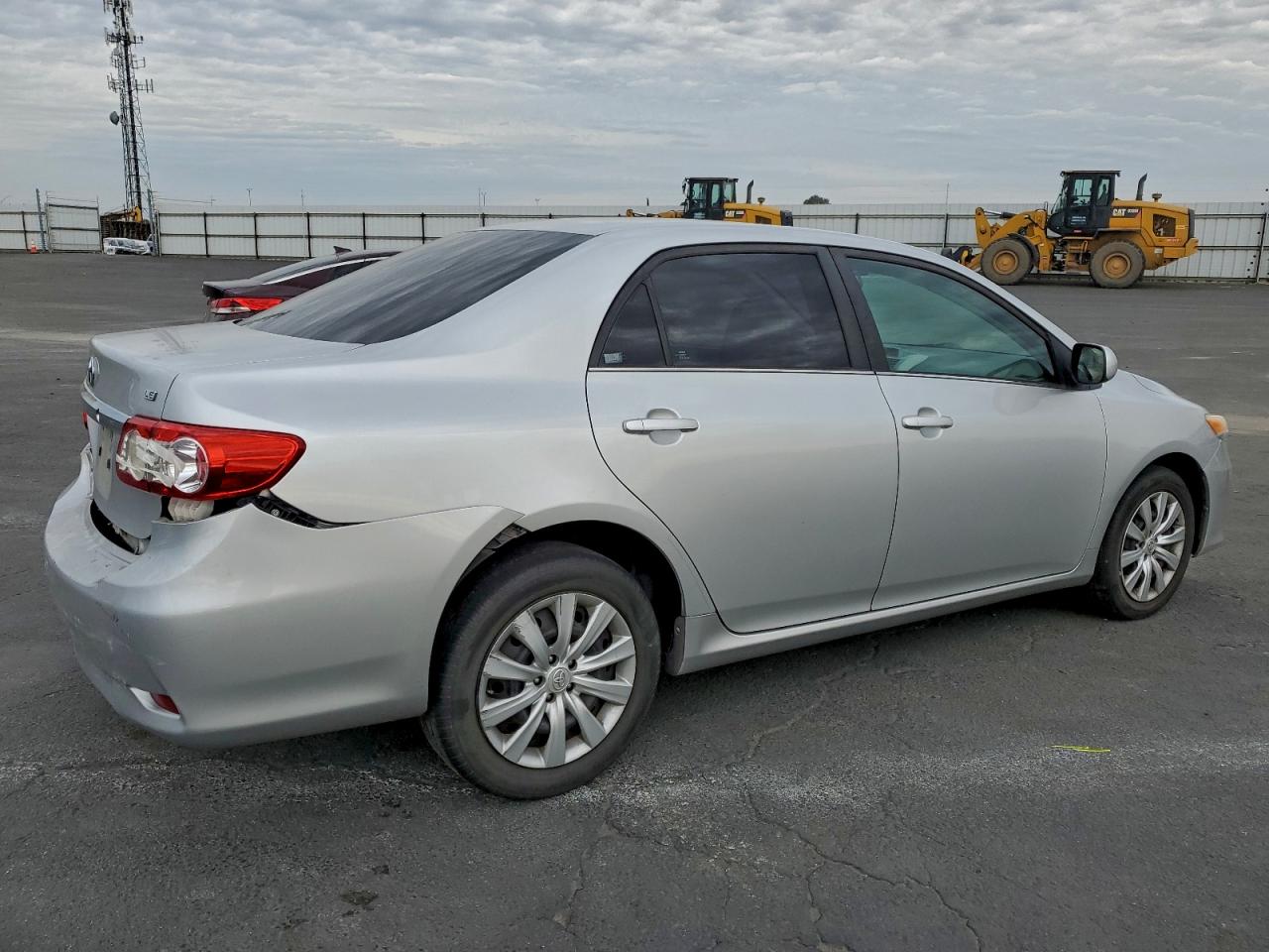 2013 TOYOTA COROLLA BASE photo 3