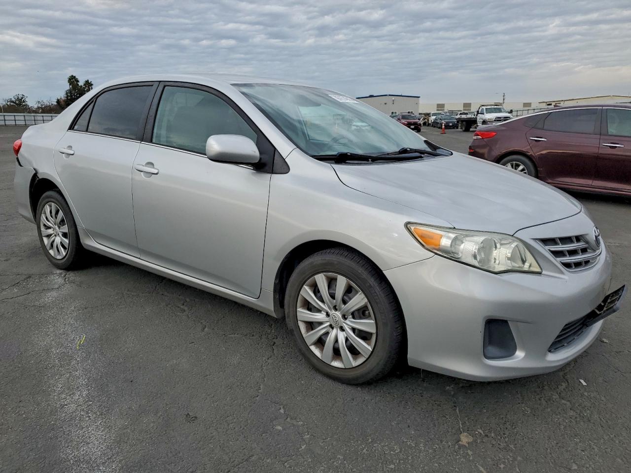 2013 TOYOTA COROLLA BASE photo 4