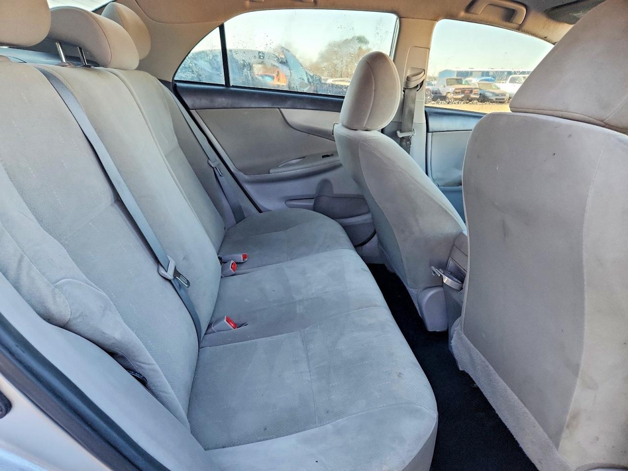 2013 TOYOTA COROLLA BASE photo 10