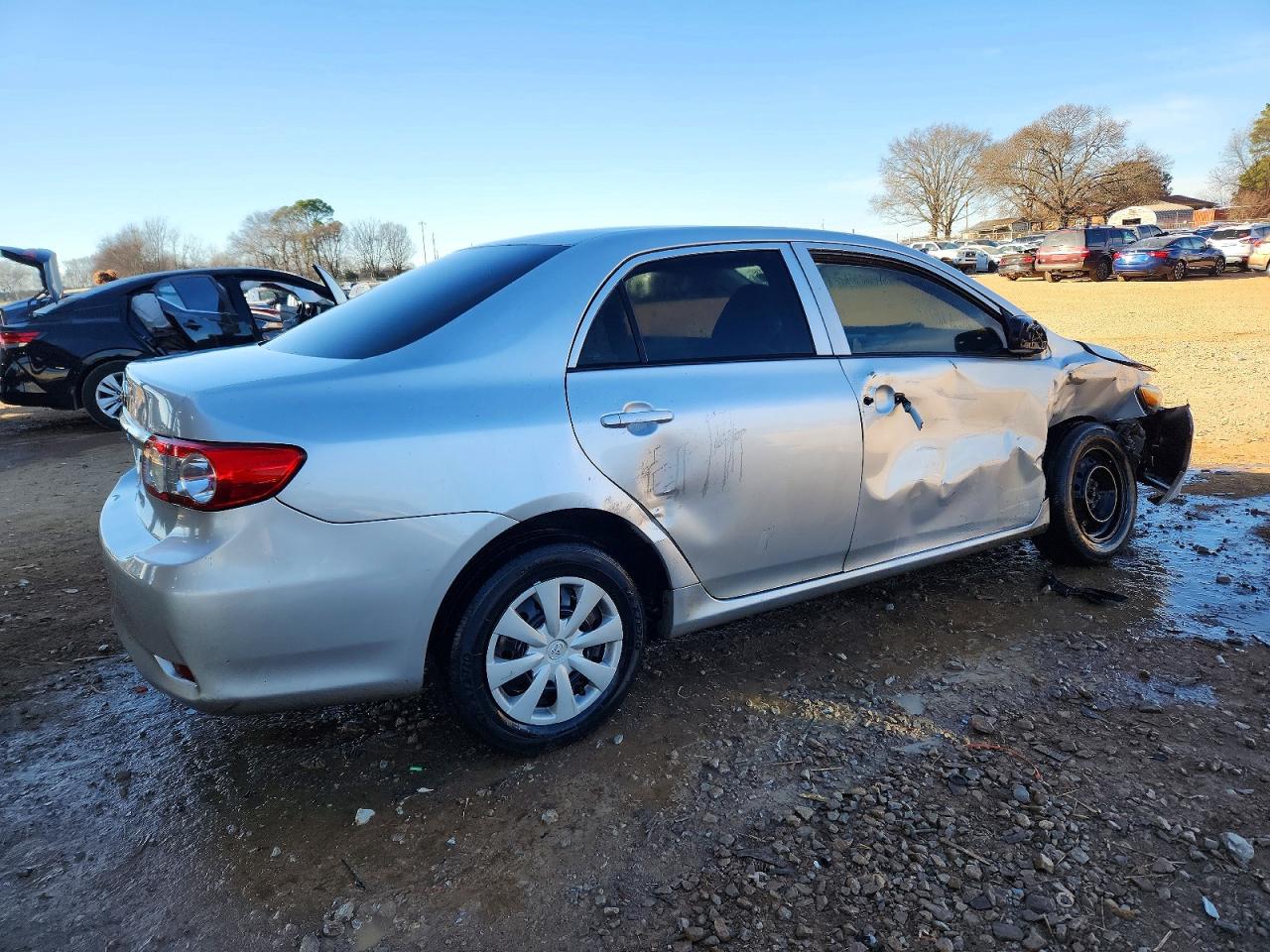 2013 TOYOTA COROLLA BASE photo 3
