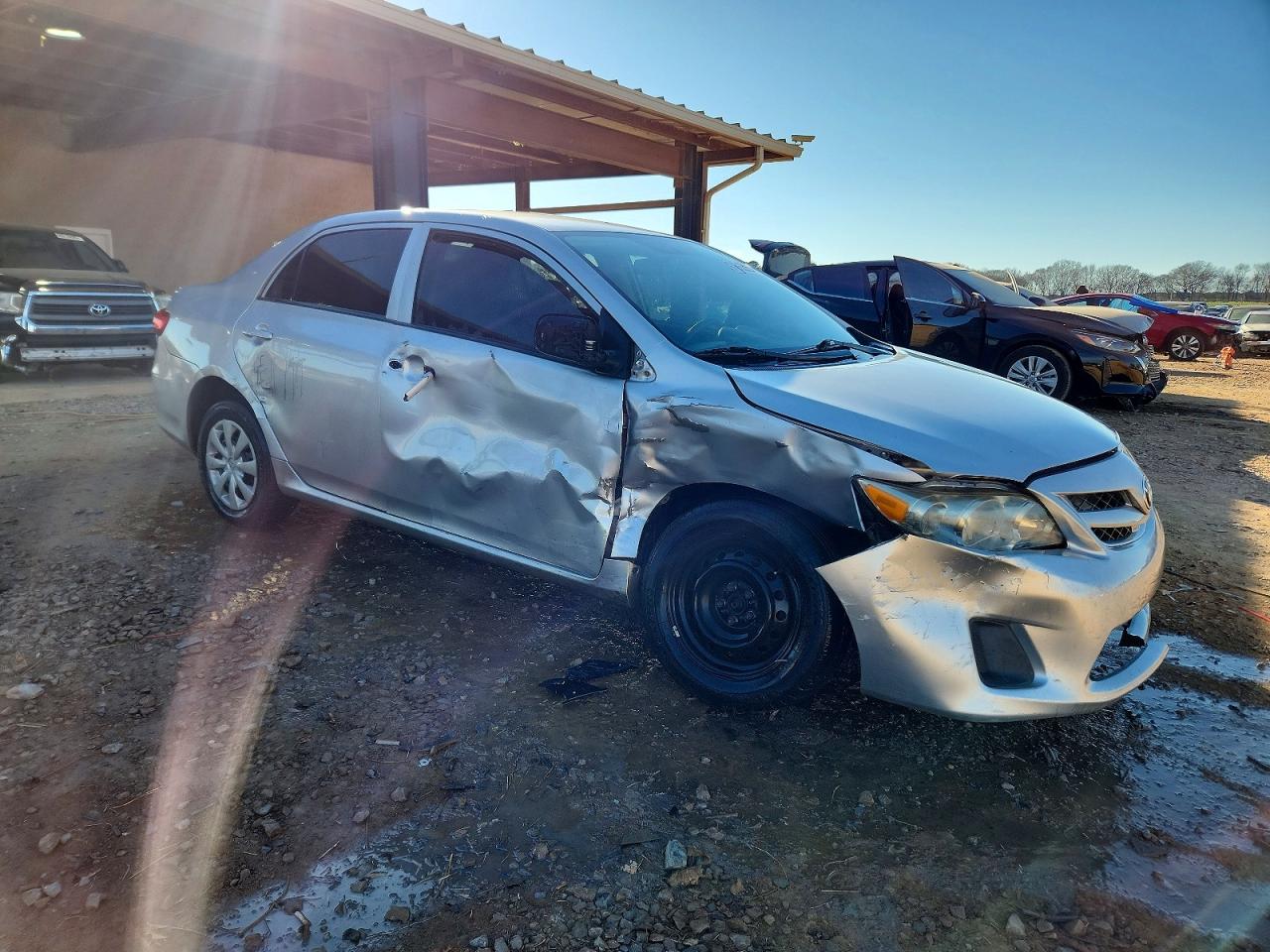 2013 TOYOTA COROLLA BASE photo 4