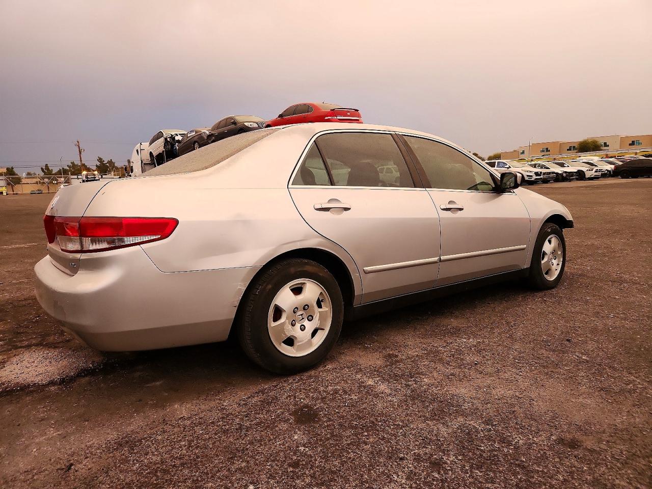 2004 HONDA ACCORD LX photo 3