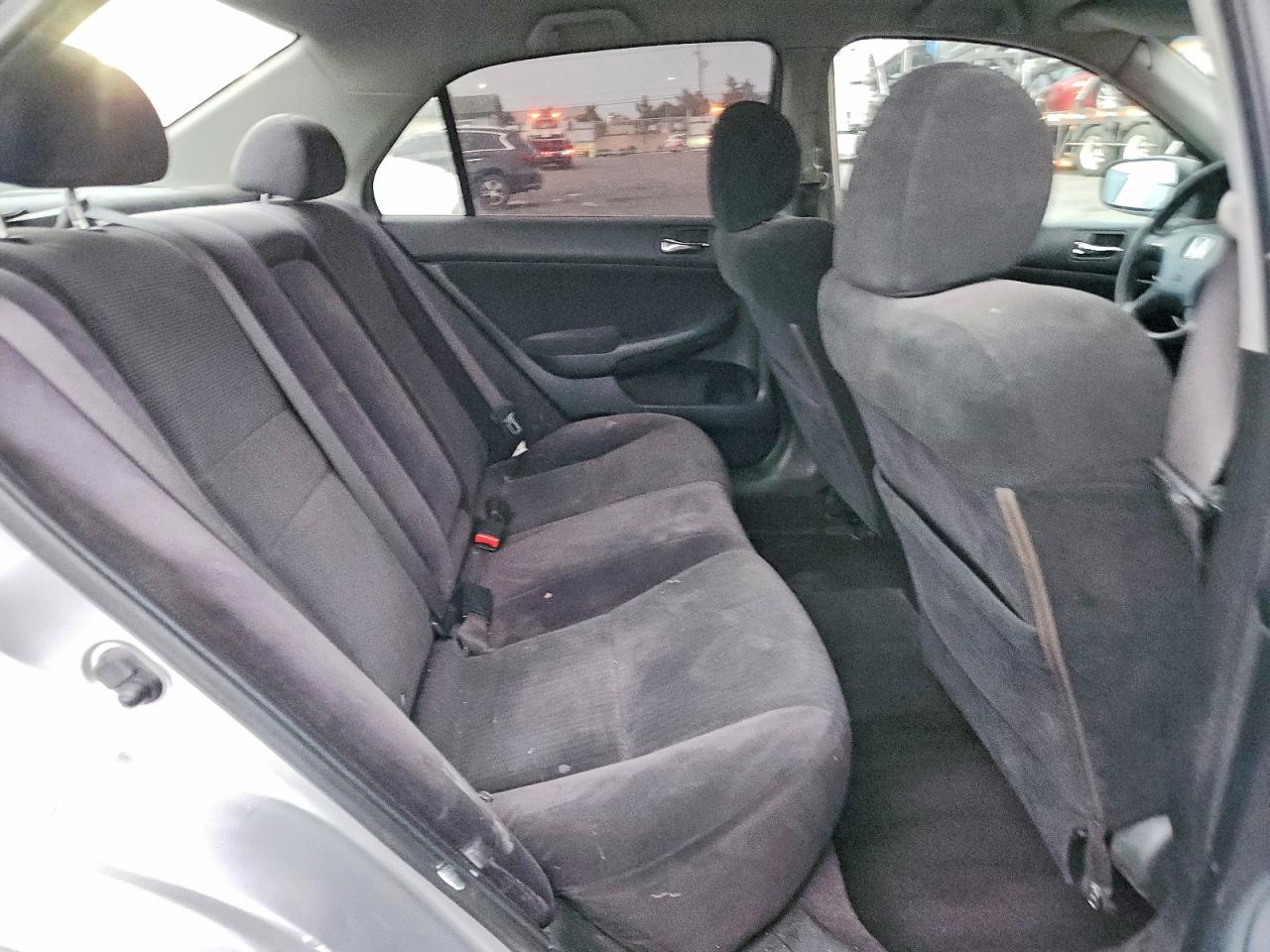 2004 HONDA ACCORD LX photo 10