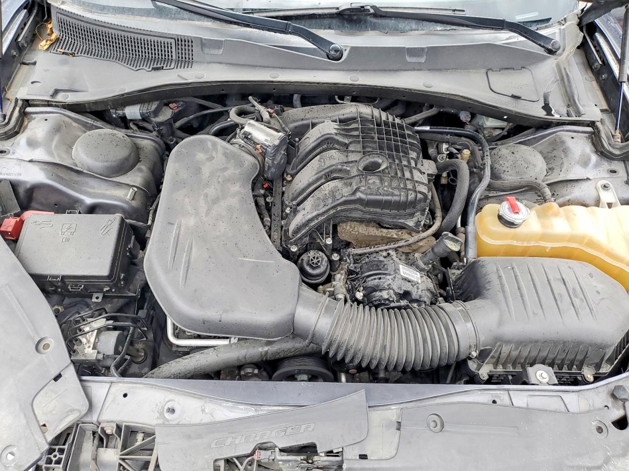 2016 DODGE CHARGER SXT photo 11
