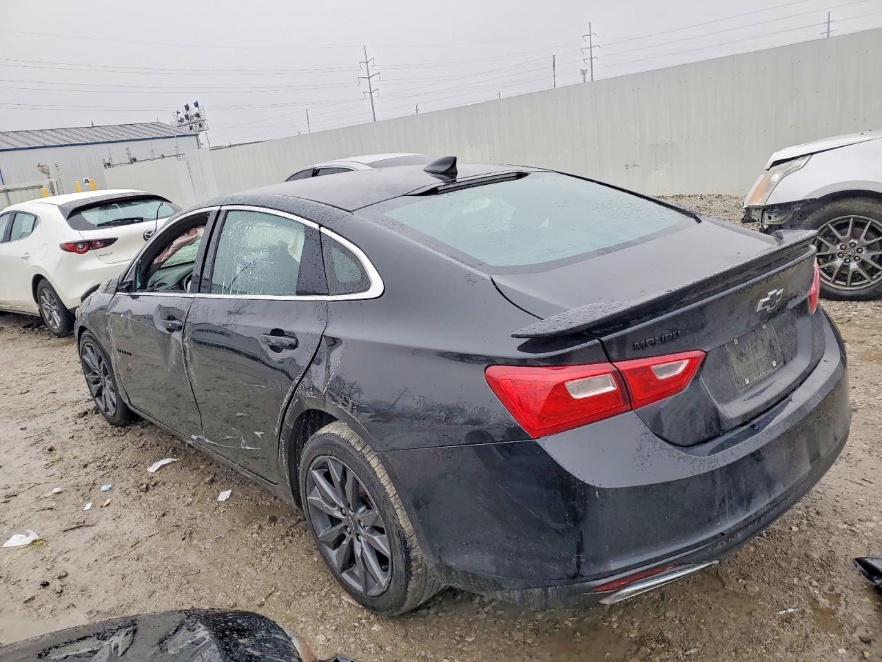 2022 CHEVROLET MALIBU RS photo 2