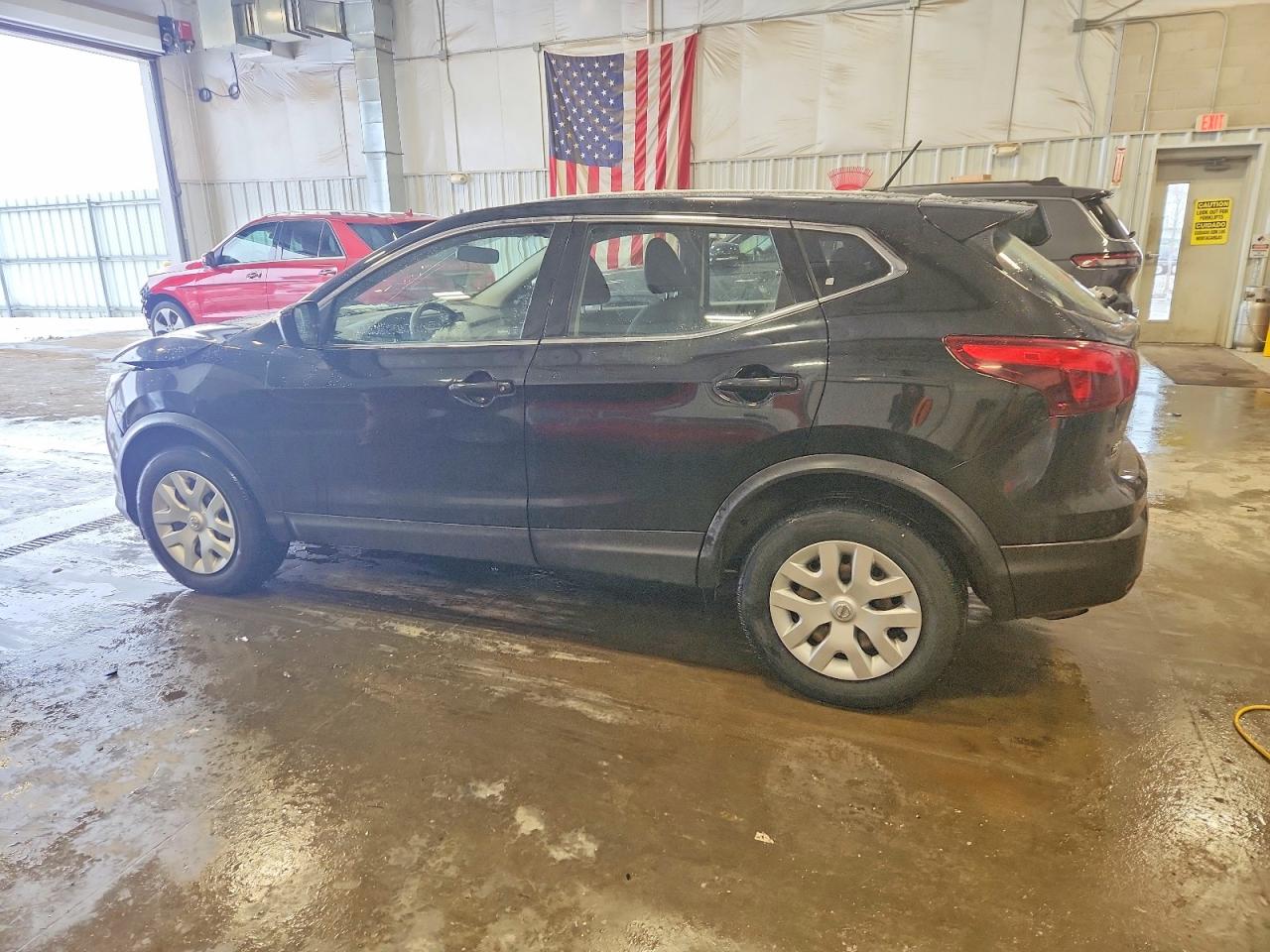 2019 NISSAN ROGUE SPORT S photo 2