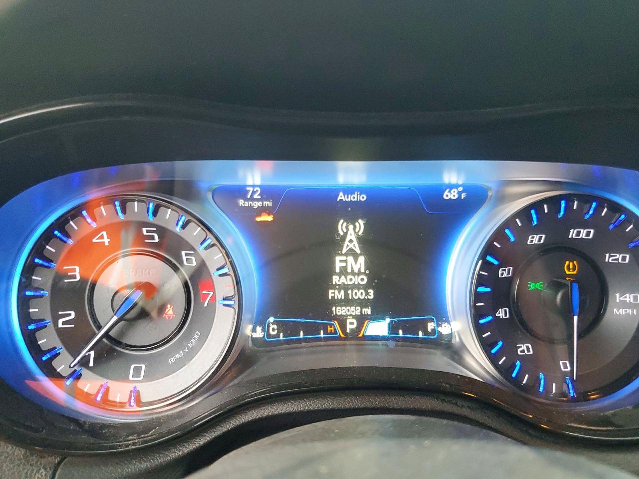 2016 CHRYSLER 300 S photo 9
