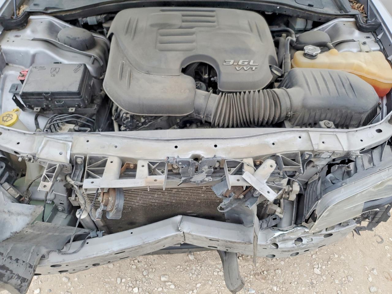 2016 CHRYSLER 300 S photo 11