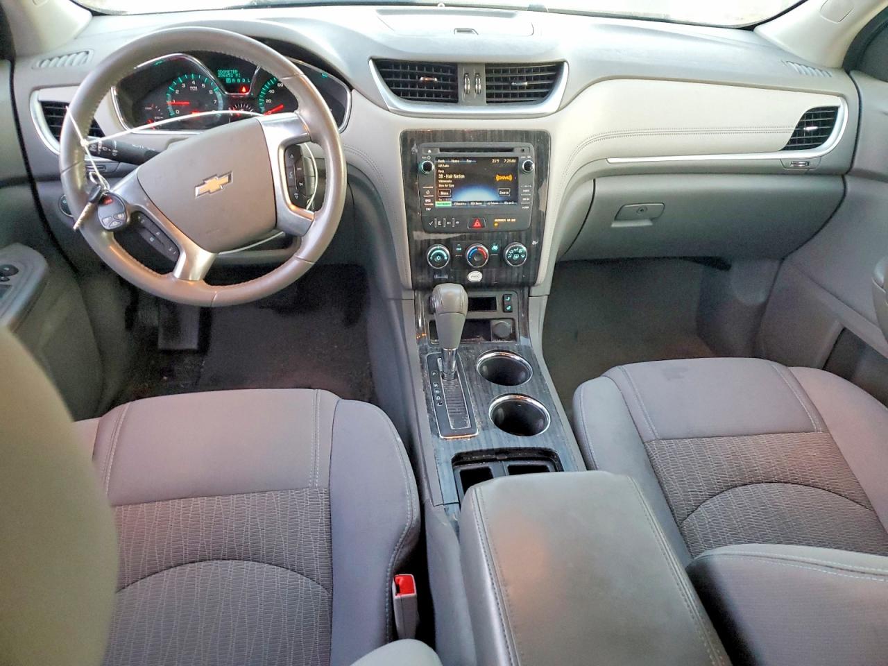 2014 CHEVROLET TRAVERSE LT photo 8