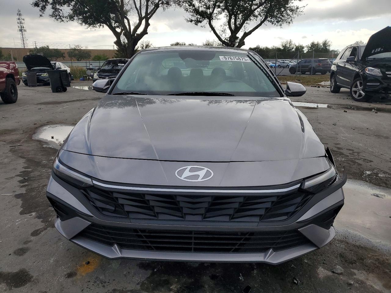 2025 HYUNDAI ELANTRA BLUE photo 5