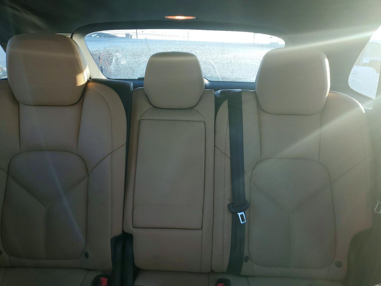 2016 PORSCHE CAYENNE SE HYBRID photo 10