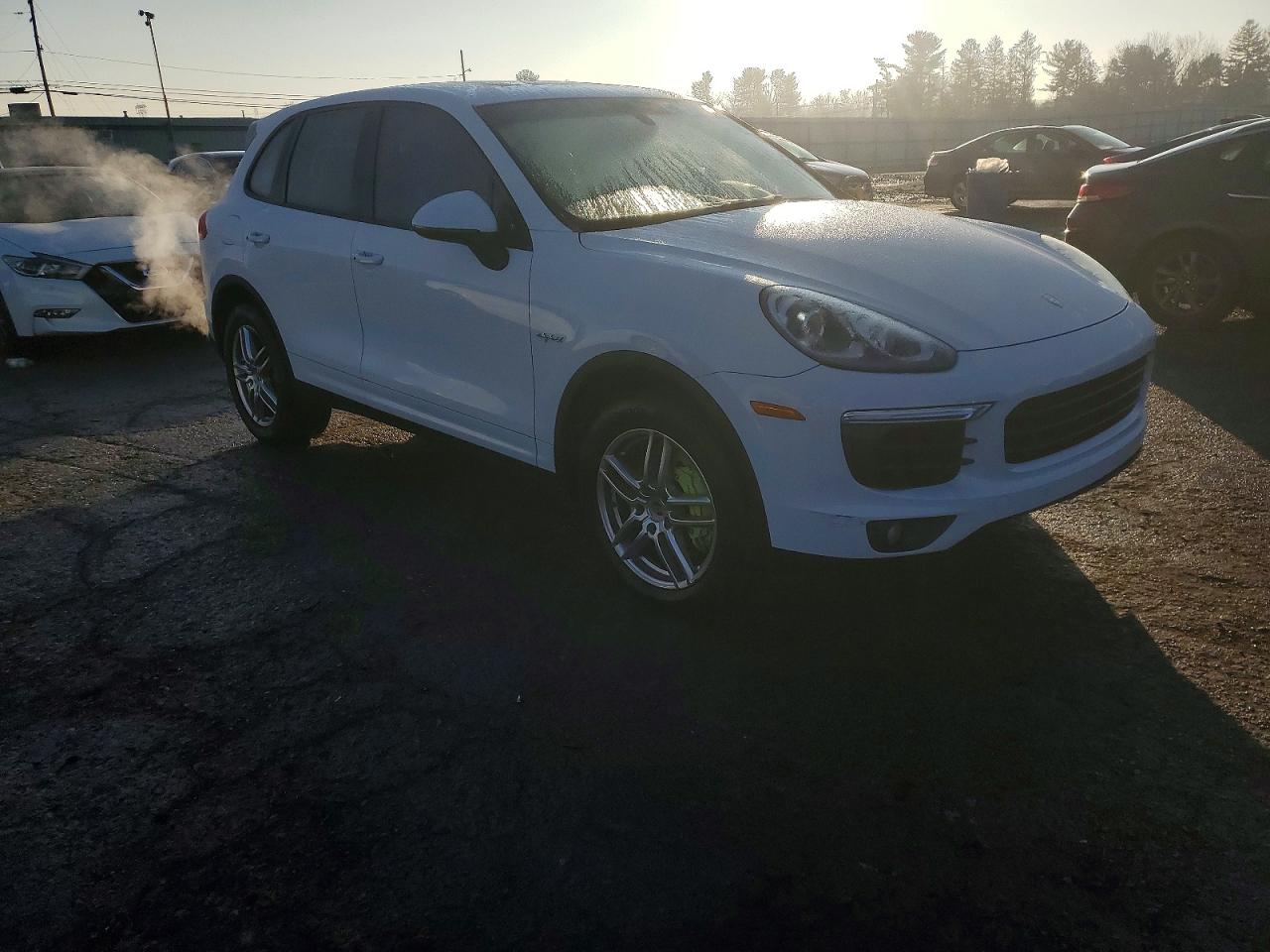 2016 PORSCHE CAYENNE SE HYBRID photo 4