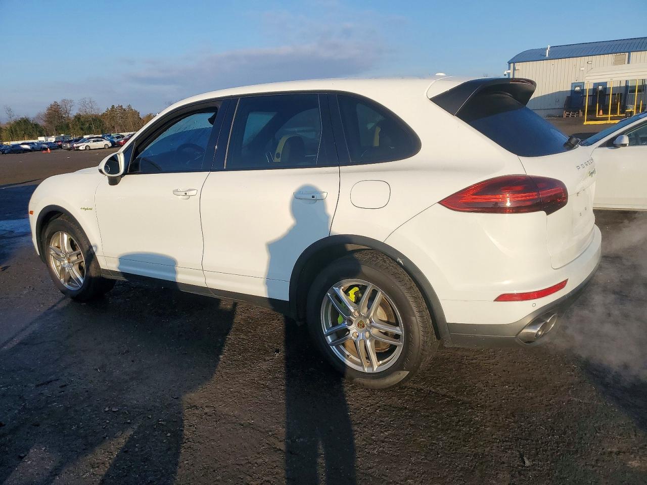 2016 PORSCHE CAYENNE SE HYBRID photo 2