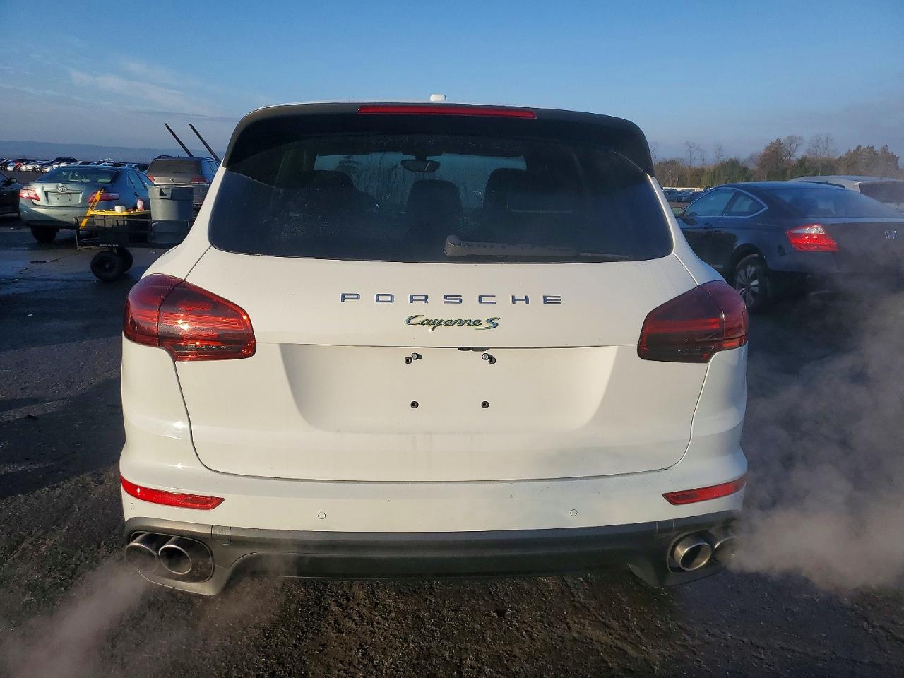2016 PORSCHE CAYENNE SE HYBRID photo 6