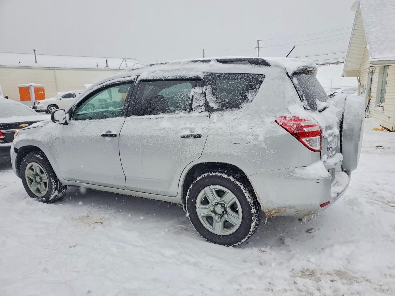 2010 TOYOTA RAV4 photo 2