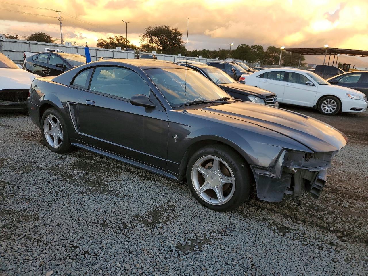 2003 FORD MUSTANG photo 4