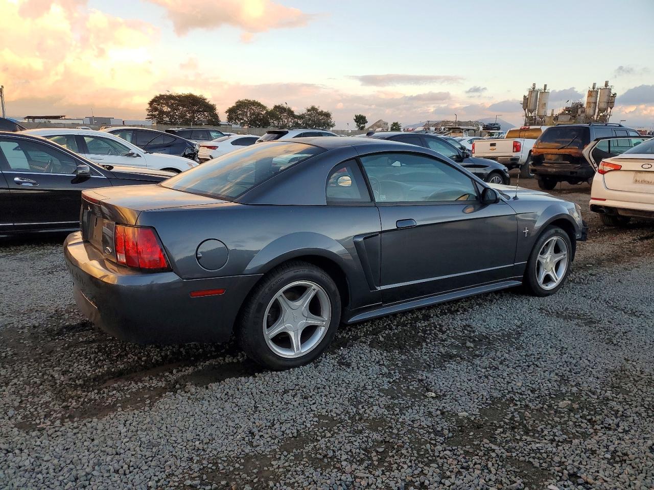 2003 FORD MUSTANG photo 3